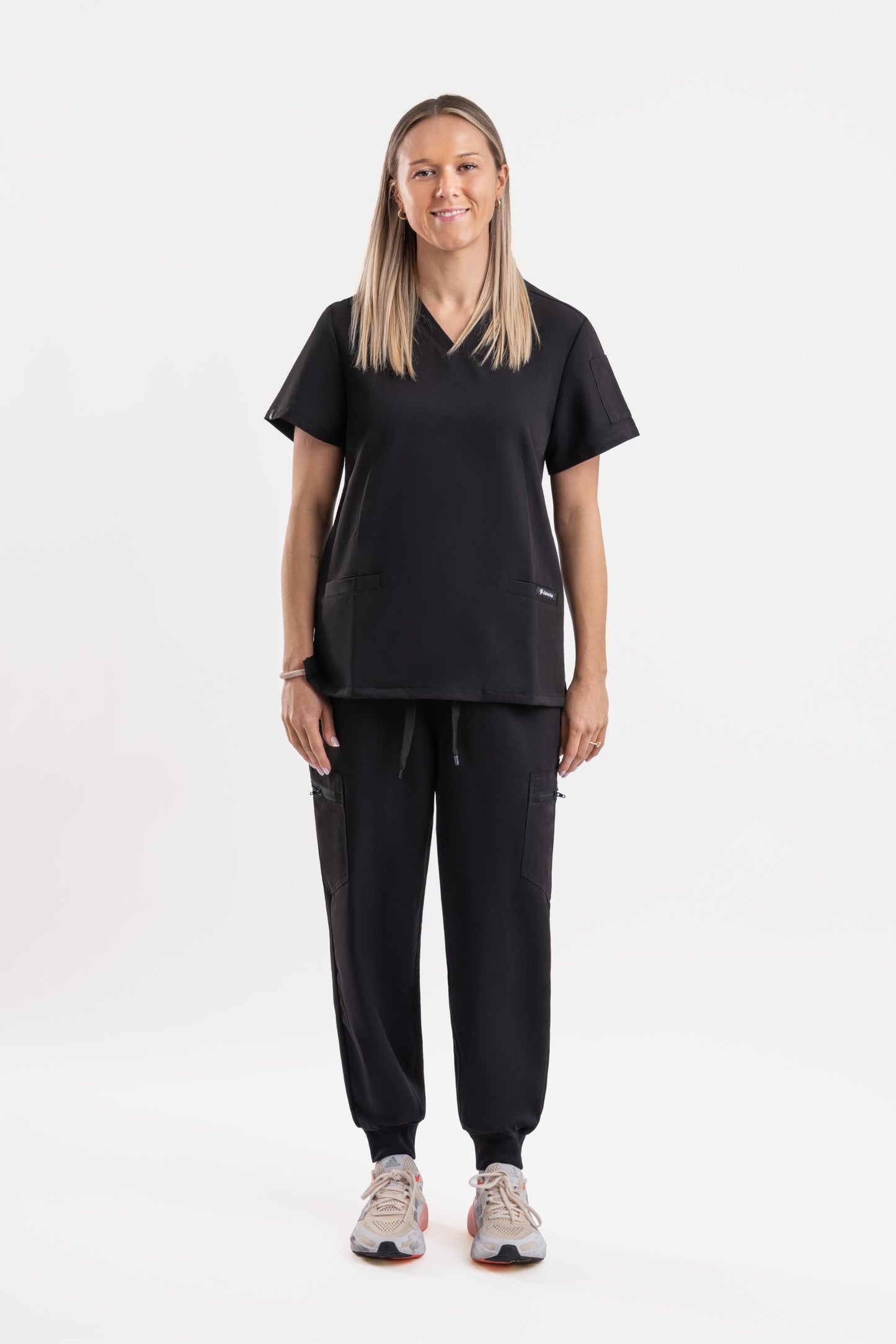 Zeal – Women’s V-Neck Scrub Top-Black