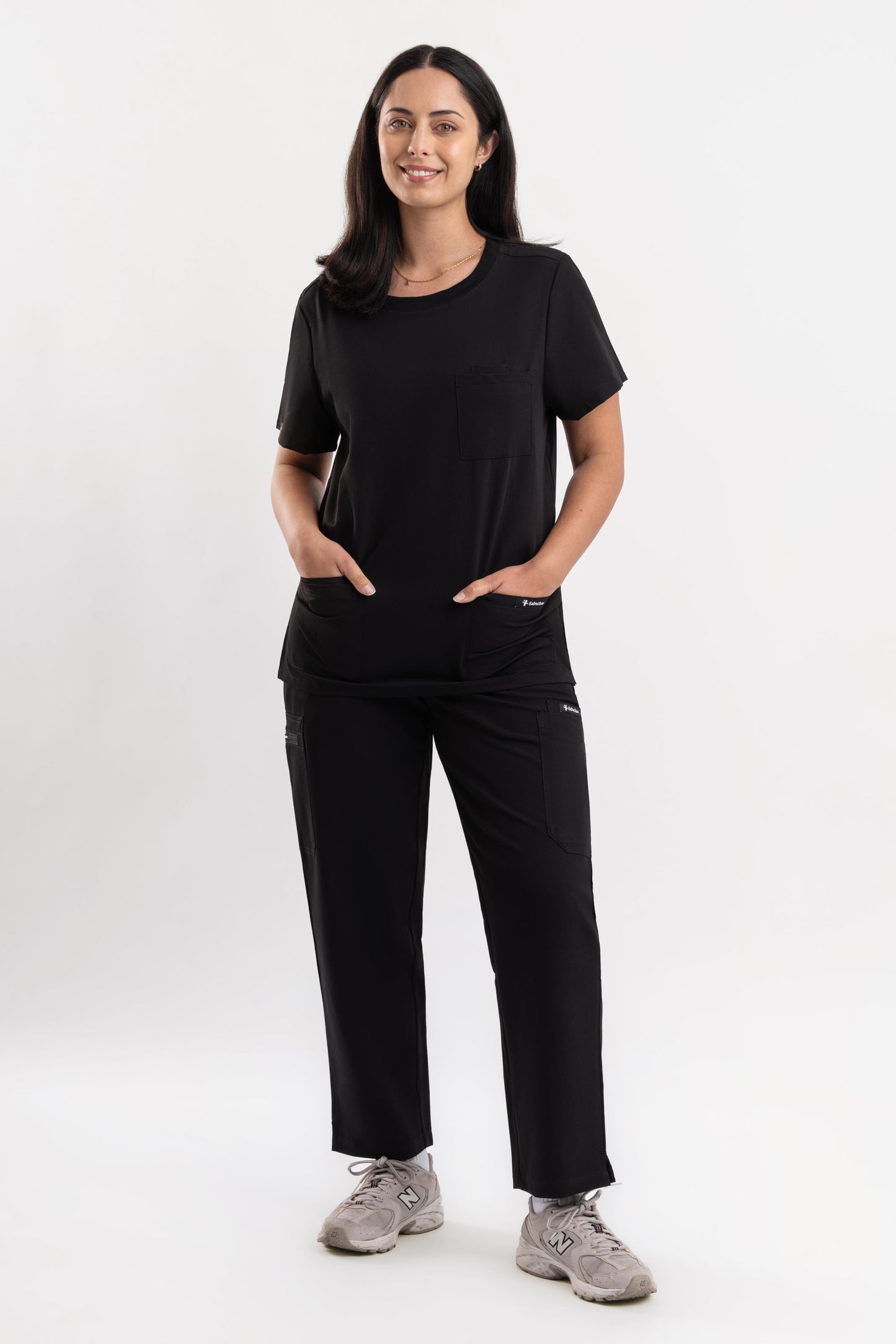 Halo – Women’s Crew Neck Scrub Top-Black