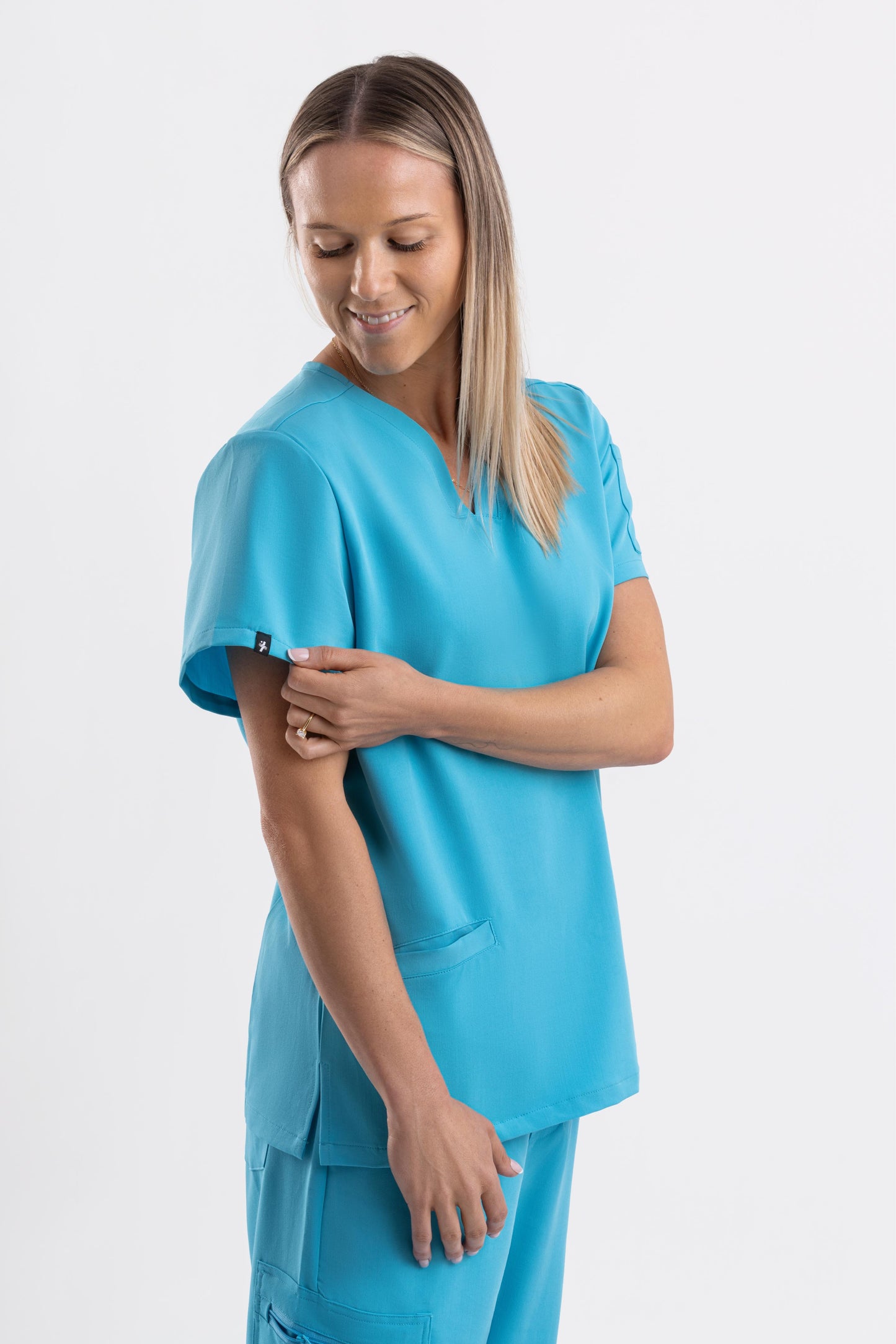 Zeal – Women’s V-Neck Scrub Top-Teal
