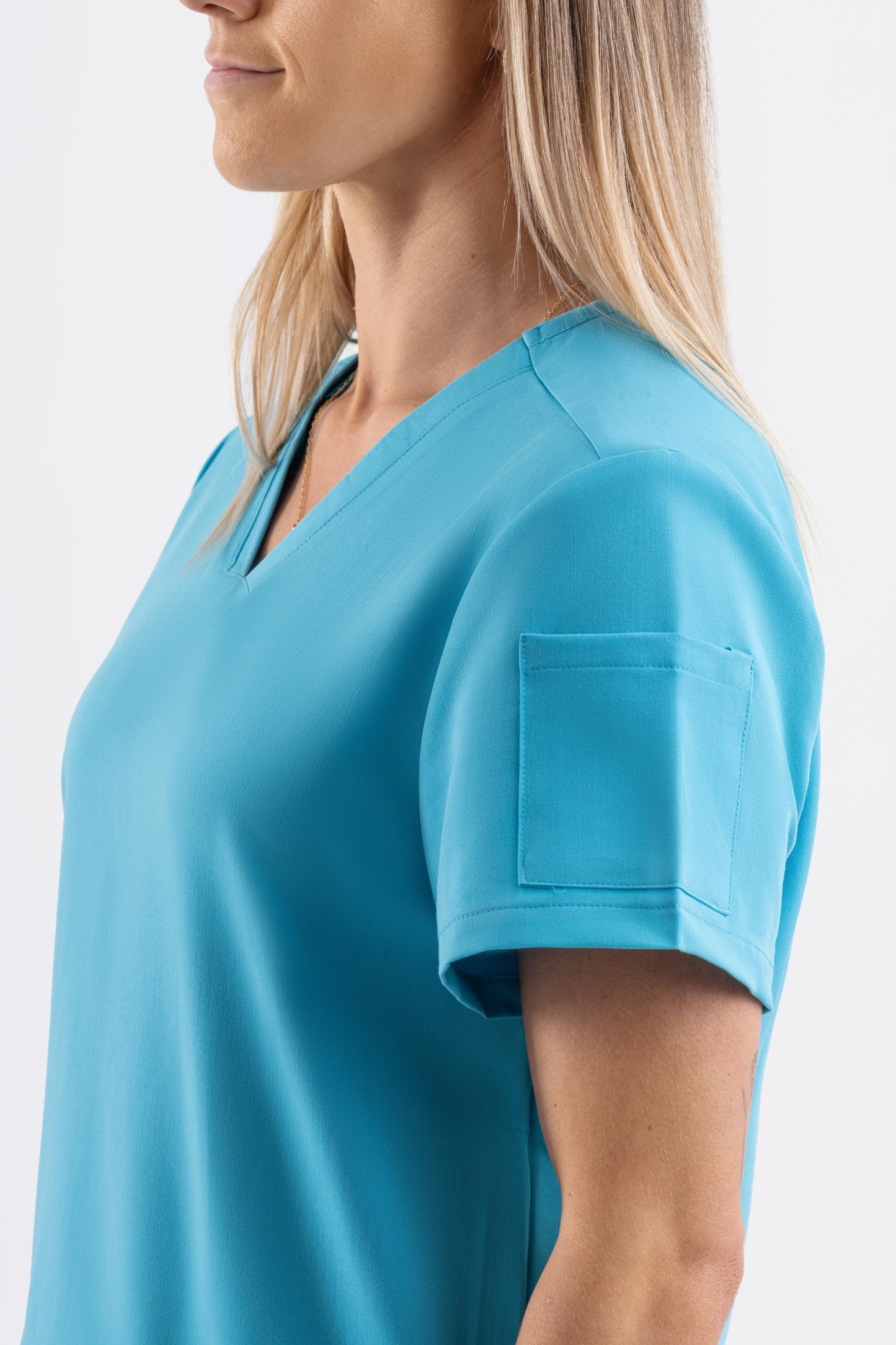 Zeal – Women’s V-Neck Scrub Top-Teal