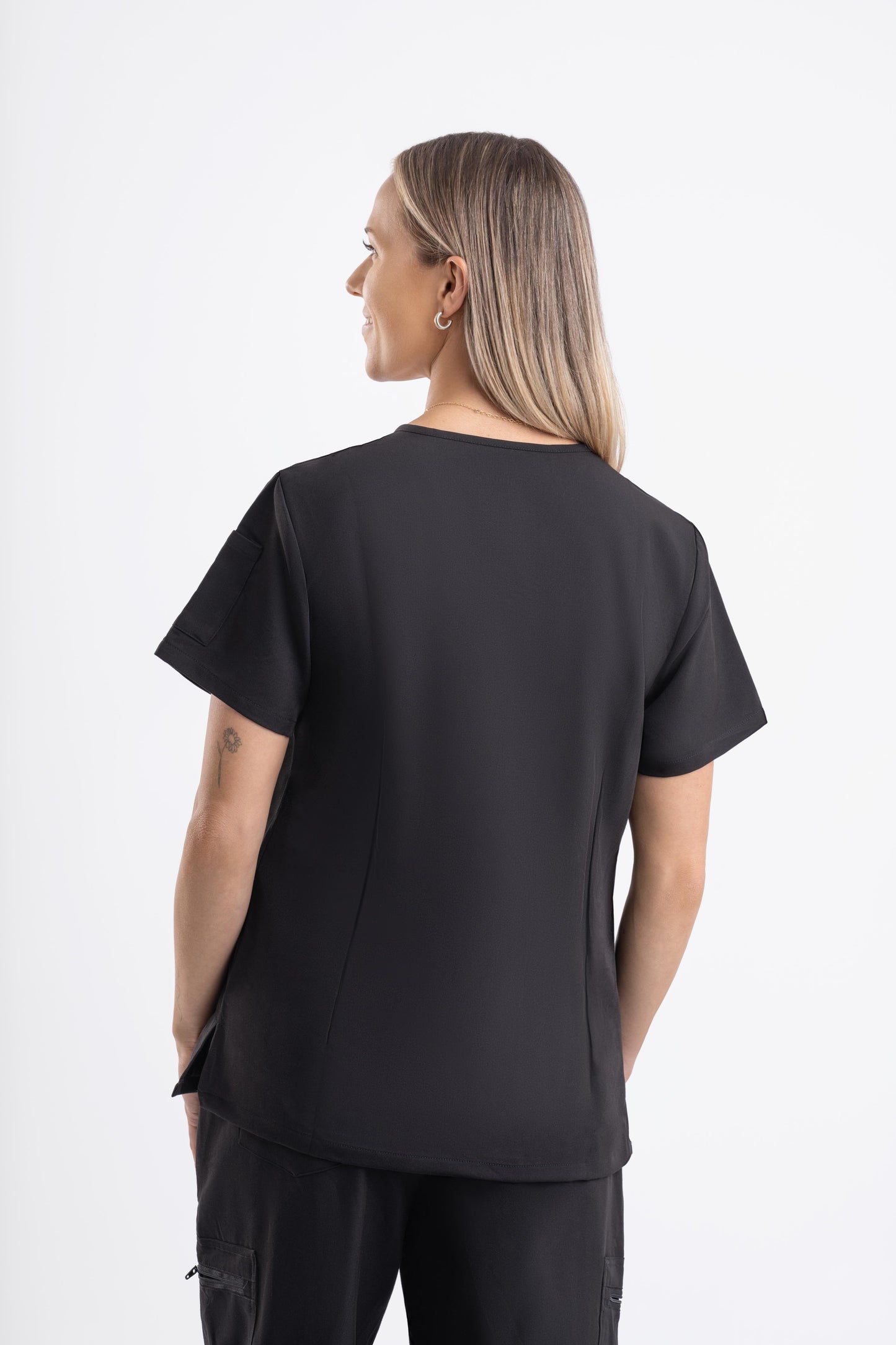 Zeal – Women’s V-Neck Scrub Top-Black